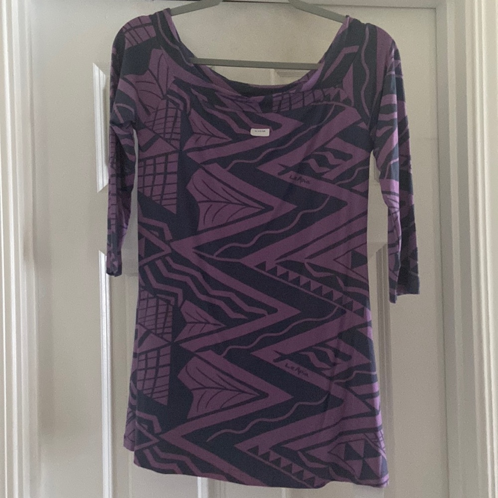 Missing Polynesia Blouse, Slim Fit, Brand New